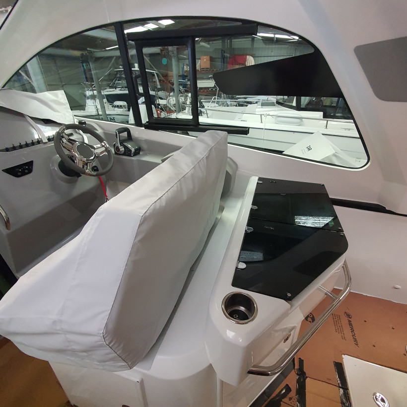 Purchase Pilot seat cover Bénéteau Gran Turismo 32