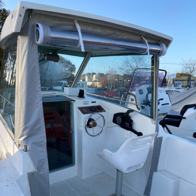 Purchase Closure of B2 Marine Astéria Wheelhouse