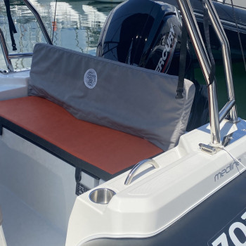 Purchase Zodiac Medline 5.8 Rear Seat Cover