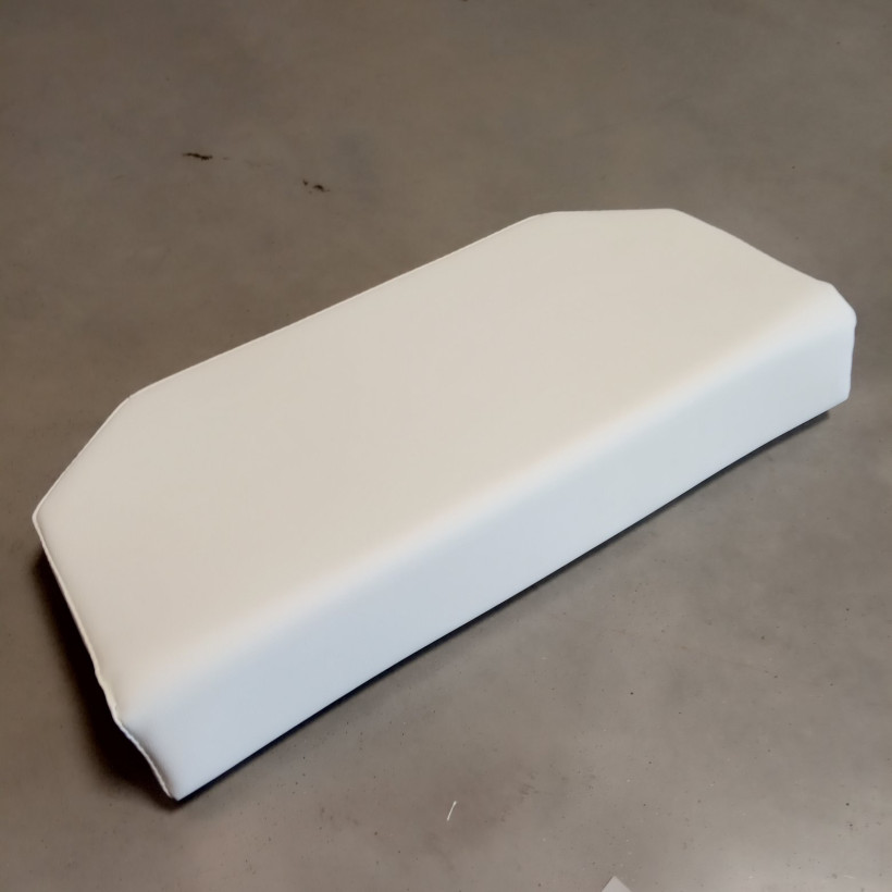 Purchase 3D Tender Nividic 550 bolster cushion