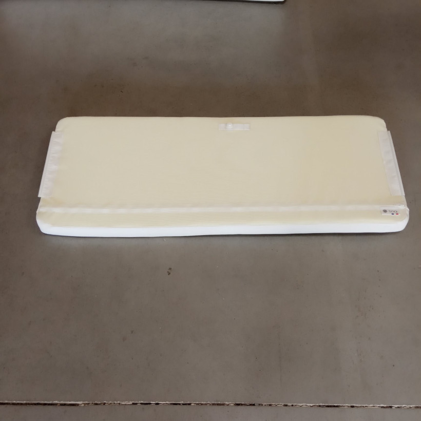 Purchase Pilot bench seat cushion Zodiac Medline 500