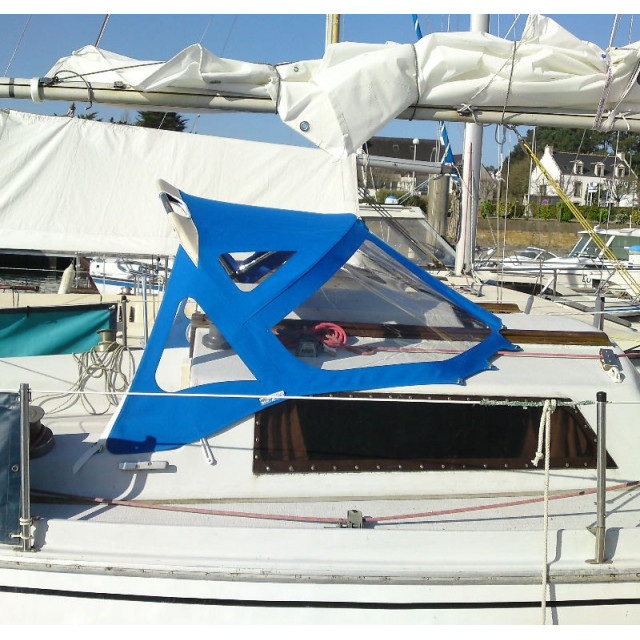 Purchase Spray Hood Jeanneau Sangria