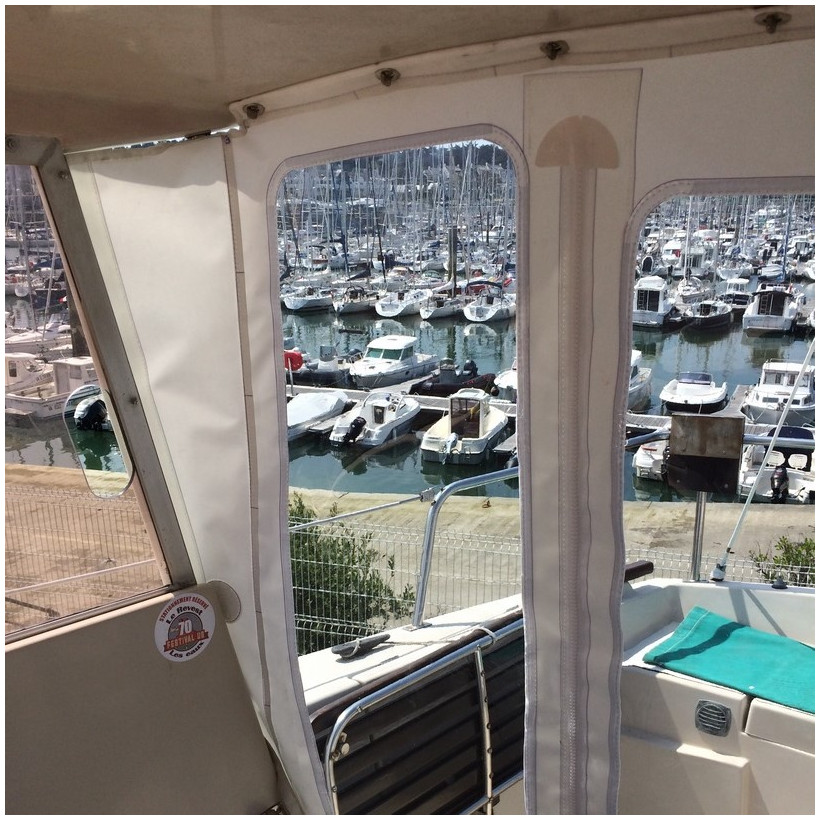 Purchase Steering compartment closure Evasion 25 Beneteau