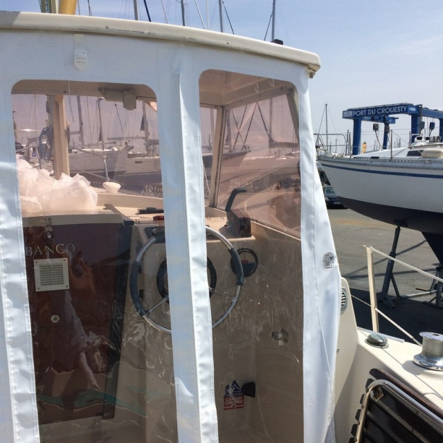 Purchase Steering compartment closure Evasion 25 Beneteau