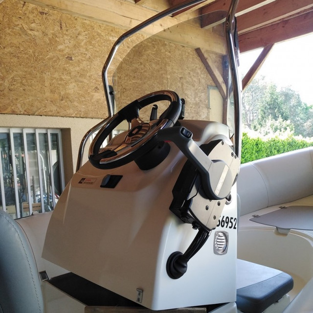 Purchase Bombard Sunrider 650 / Sunrider 700 Console Cover Purchase Bombard Sunrider 650 / Sunrider 700 Console Cover