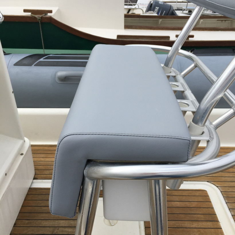Purchase Complete upholstery Zodiac Pro Open 550
